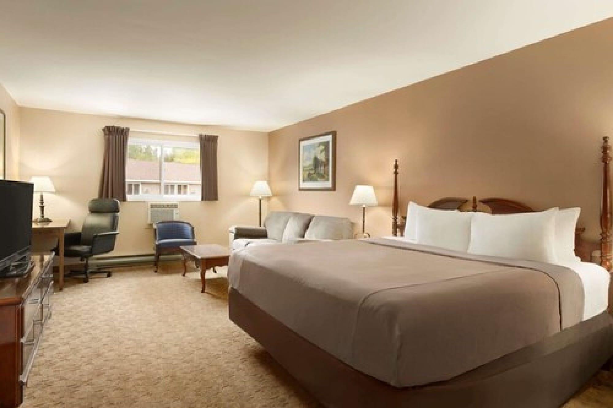Travelodge By Wyndham Kenora Exterior photo