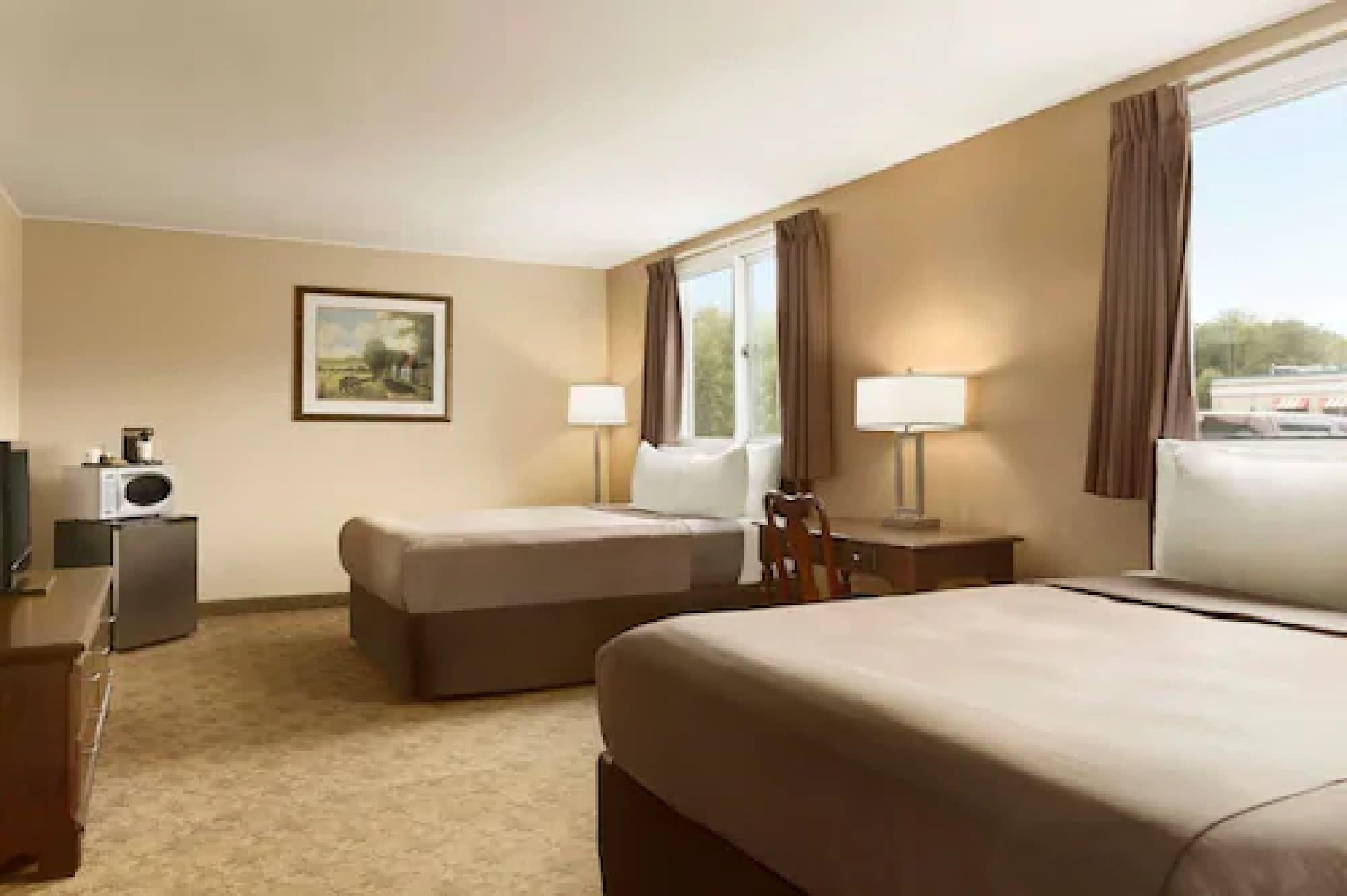 Travelodge By Wyndham Kenora Exterior photo