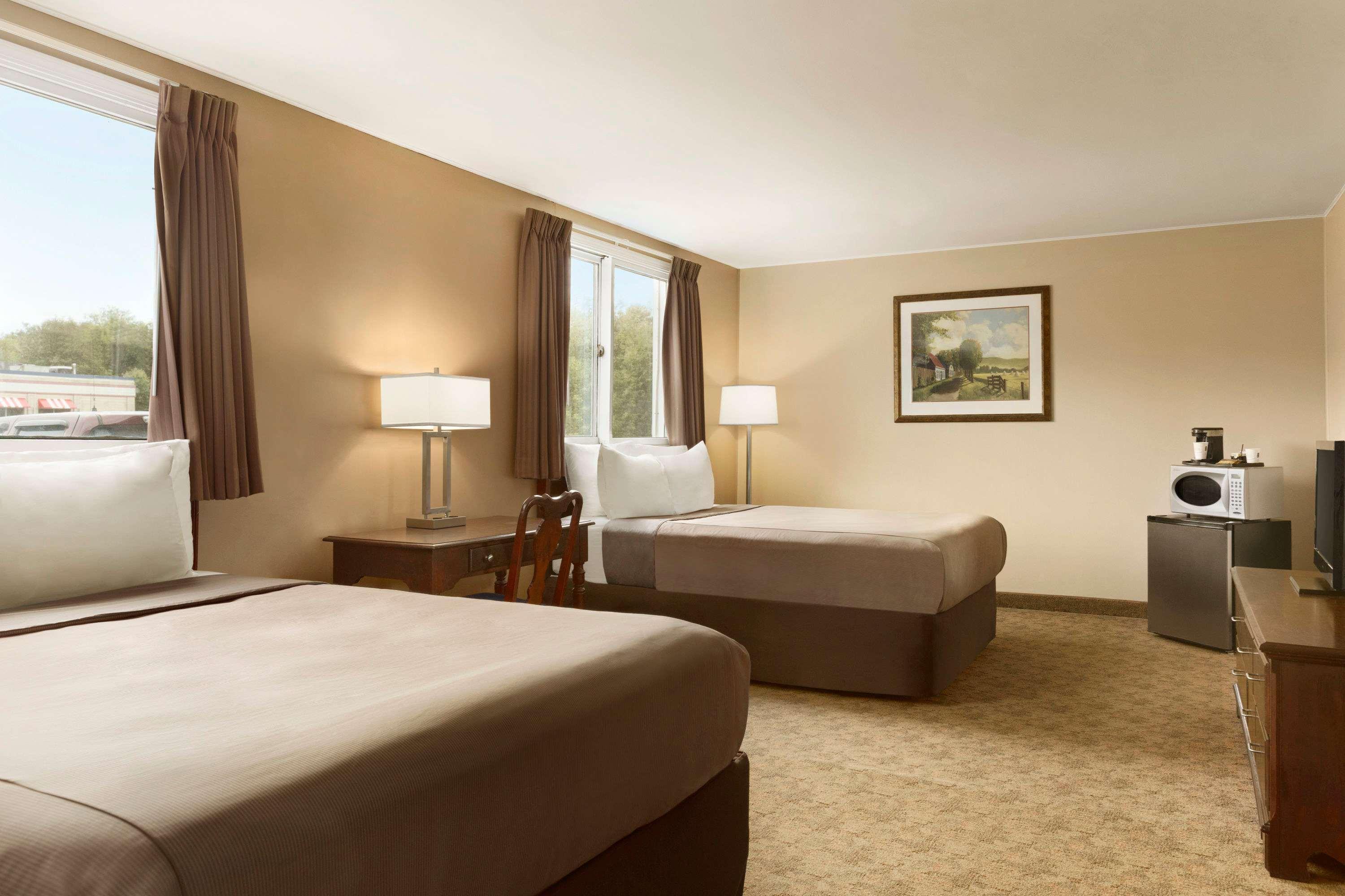 Travelodge By Wyndham Kenora Exterior photo