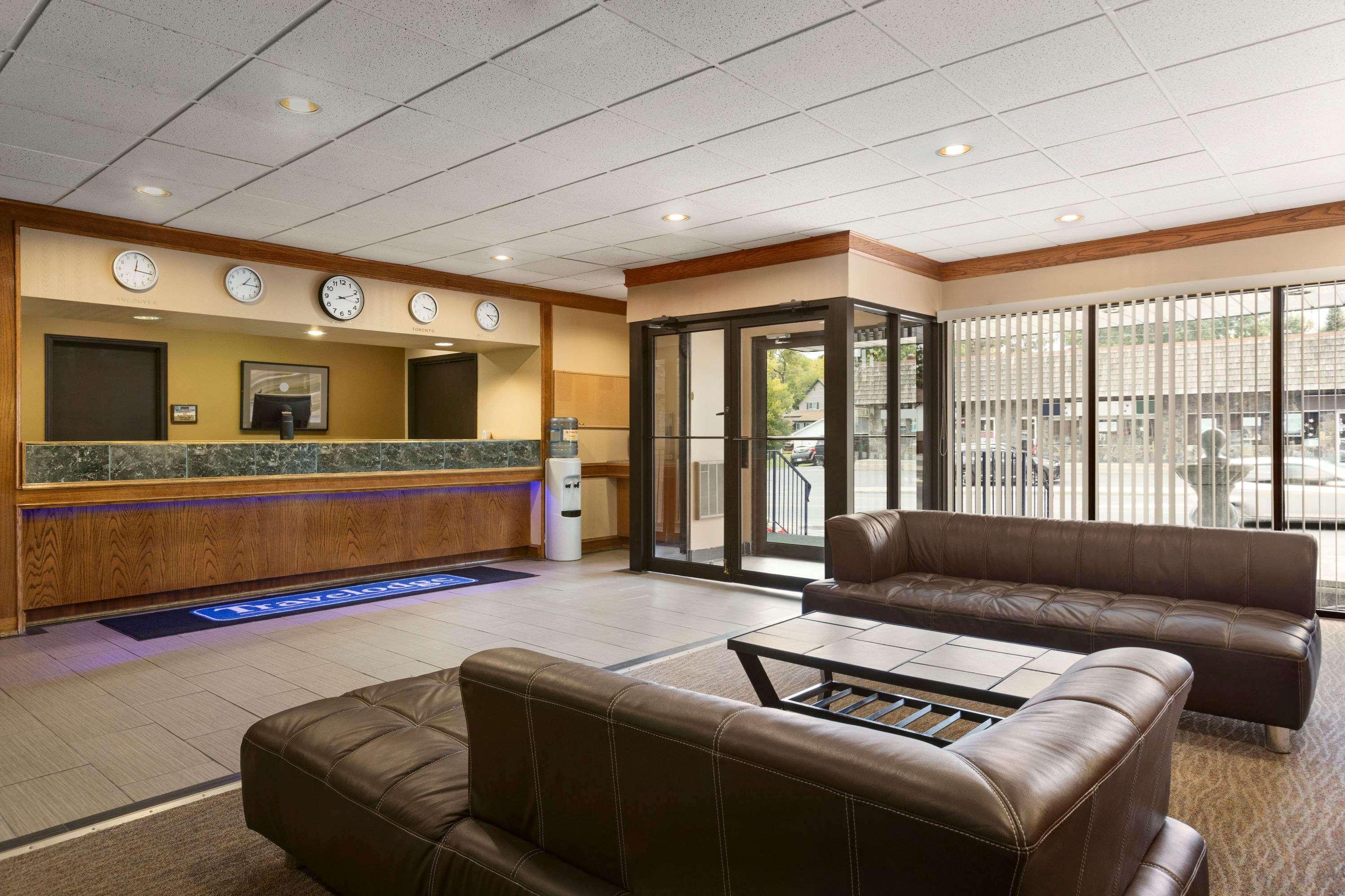 Travelodge By Wyndham Kenora Exterior photo