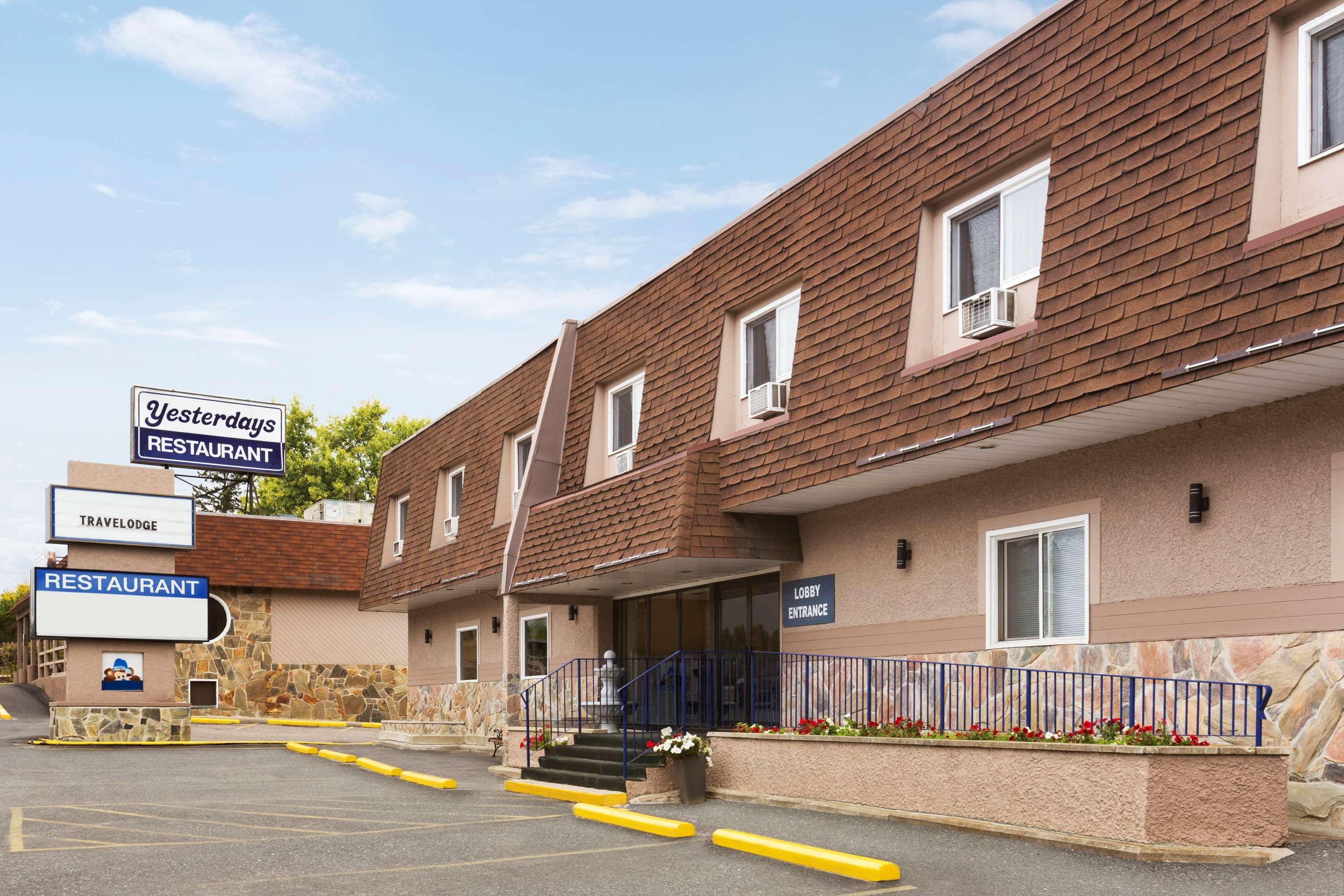 Travelodge By Wyndham Kenora Exterior photo