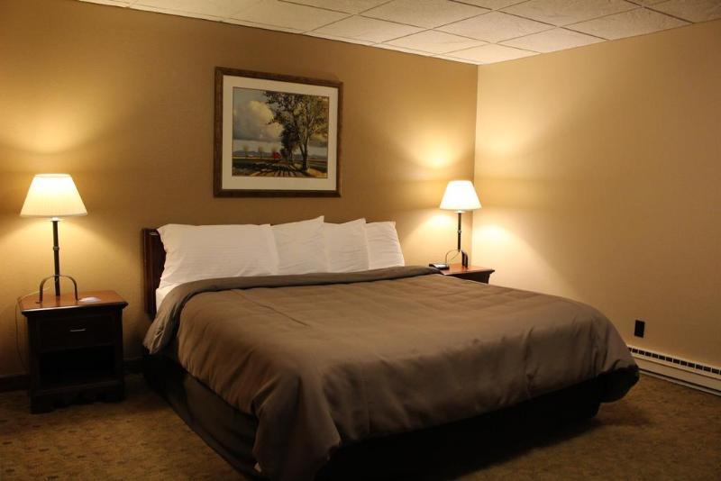 Travelodge By Wyndham Kenora Exterior photo